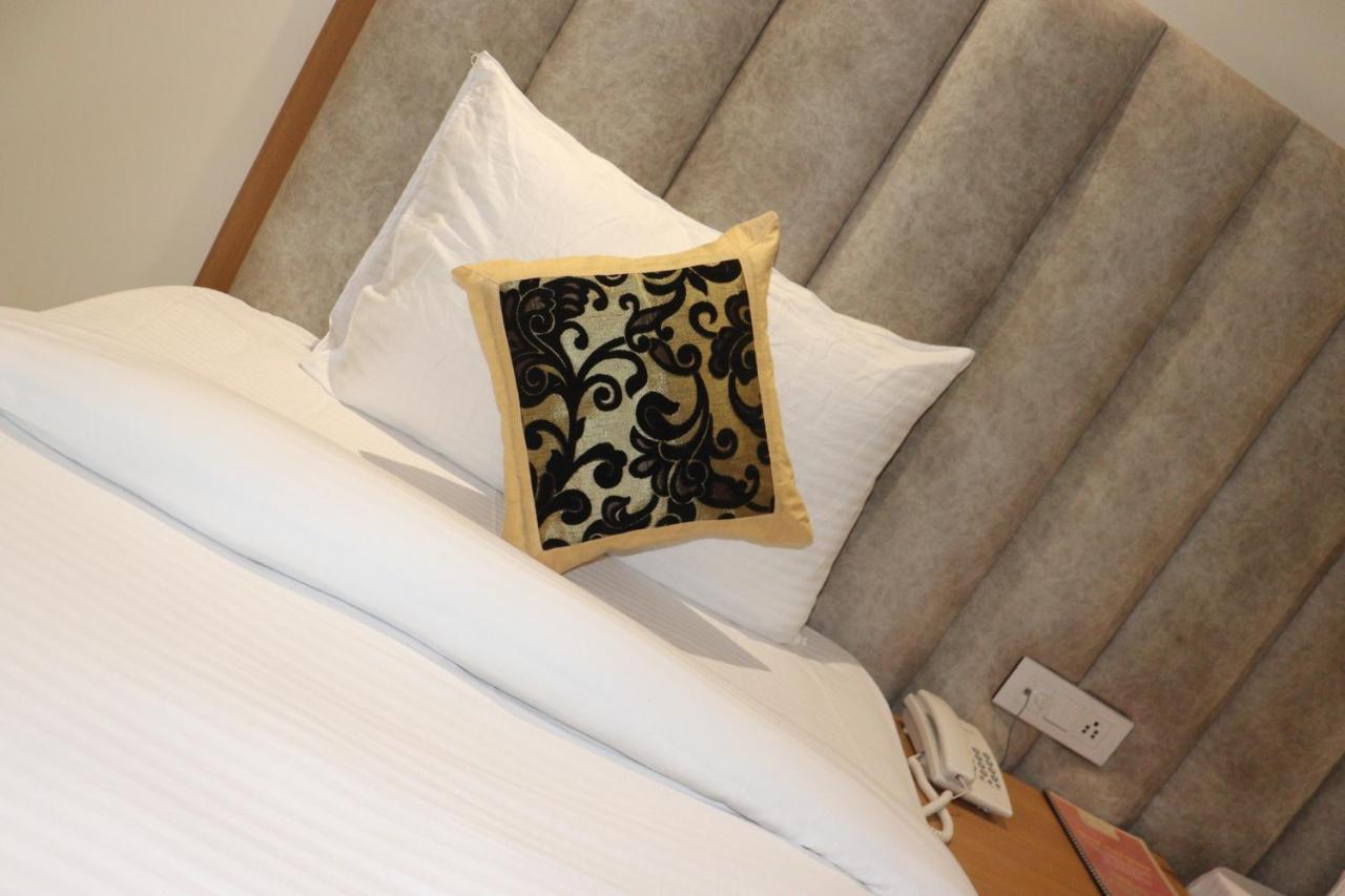 Hotel Anchorage By Captain Vishal Khanna Mahipalpur New Delhi