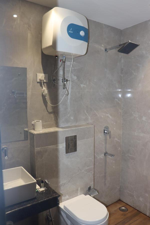 Hotel Anchorage By Captain Vishal Khanna Mahipalpur * New Delhi